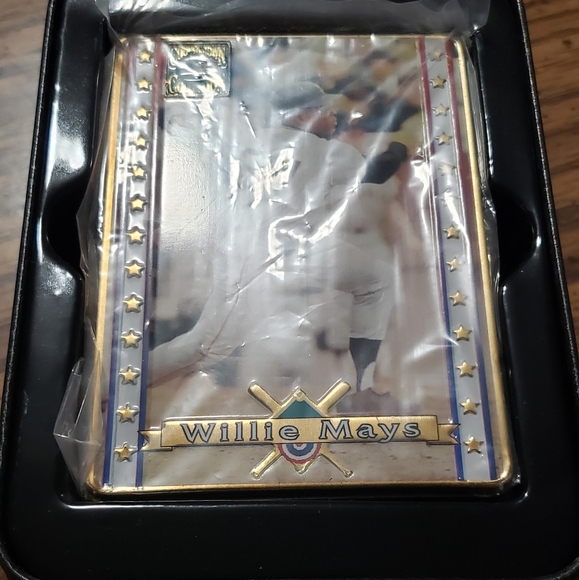 1995 Vintage ™️ Avon "Willie Mays" Collector Cards in Decorative Tin (Set of 5) - Picture 8 of 10